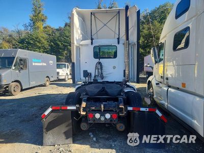Zdjęcie 6 z 13 samochodu: 2015 KENWORTH T680 SEMI TRUCK VIN:1XKYA48X9FJ462461 - miniatura