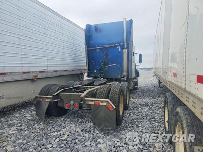 Trzecie zdjęcie samochodu z tyłu: 2007 FREIGHTLINER COLUMBIA 120 SEMI TRUCK VIN:1FUJA6CK67DX14910 - miniatura