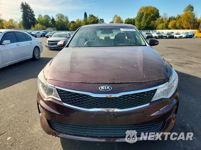 Piąte zdjęcie samochodu w środku: 2016 KIA OPTIMA LX VIN:5XXGT4L31GG108848 - miniatura