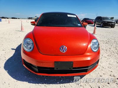 Piąte zdjęcie samochodu w środku: 2016 VOLKSWAGEN BEETLE SE VIN:3VWJ07AT1GM627056 - miniatura