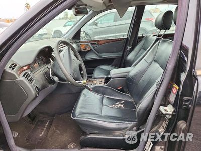 Zdjęcie 7 z 12 samochodu: 2000 MERCEDES-BENZ E 320 VIN:WDBJF65J1YB149913 - miniatura