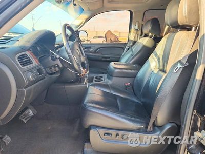 Zdjęcie 7 z 13 samochodu: 2009 GMC YUKON XL C1500 SLT VIN:1GKFC36069R199675 - miniatura