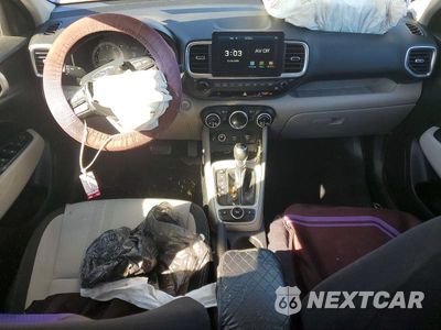 Zdjęcie 8 z 12 samochodu: 2020 HYUNDAI VENUE SEL VIN:KMHRC8A35LU025250 - miniatura