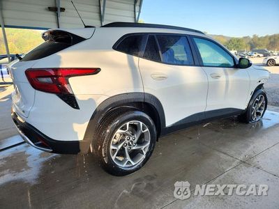 Trzecie zdjęcie samochodu z tyłu: 2026 CHEVROLET TRAX 1LT VIN:KL77LHEP4TC125349 - miniatura