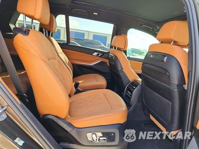 Zdjęcie 11 z 14 samochodu: 2024 BMW X7 XDRIVE40I VIN:5UX23EM01R9T06803 - miniatura