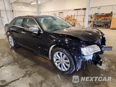 Czwarte zdjęcie samochodu z boku: 2019 CHRYSLER 300 LIMITED VIN:2C3CCAKG4KH543021 - miniatura