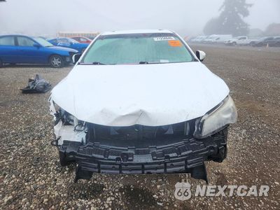 Piąte zdjęcie samochodu w środku: 2017 TOYOTA CAMRY SE VIN:4T1BF1FK5HU372424 - miniatura