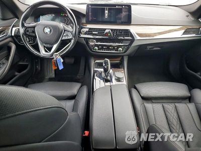 Zdjęcie 8 z 12 samochodu: 2021 BMW 530 I VIN:WBA53BH01MCF86824 - miniatura