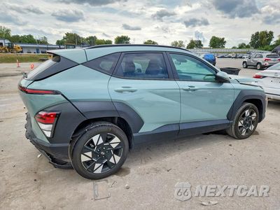 Trzecie zdjęcie samochodu z tyłu: 2024 HYUNDAI KONA SEL VIN:KM8HBCAB7RU043427 - miniatura