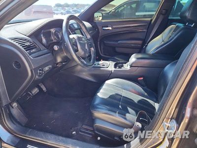 Zdjęcie 7 z 13 samochodu: 2016 CHRYSLER 300 S VIN:2C3CCABG9GH224320 - miniatura