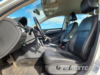 Zdjęcie 7 z 12 samochodu: 2017 VOLKSWAGEN PASSAT VIN:1VWDT7A33HC015559 - miniatura