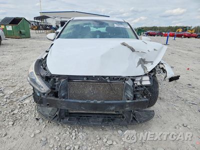 Piąte zdjęcie samochodu w środku: 2018 HYUNDAI ELANTRA GT BASE VIN:KMHH35LEXJU069587 - miniatura