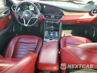 Zdjęcie 8 z 12 samochodu: 2017 ALFA ROMEO GIULIA TI Q4 VIN:ZARFAEEN4H7545846 - miniatura