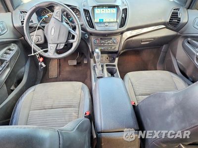 Zdjęcie 8 z 13 samochodu: 2019 FORD ESCAPE SE VIN:1FMCU9GD8KUC41469 - miniatura