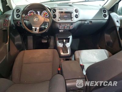 Zdjęcie 8 z 13 samochodu: 2015 VOLKSWAGEN TIGUAN S VIN:WVGBV7AX2FW585437 - miniatura