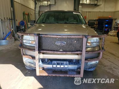 Piąte zdjęcie samochodu w środku: 2004 FORD F150 VIN:1FTVX14574NB64674 - miniatura