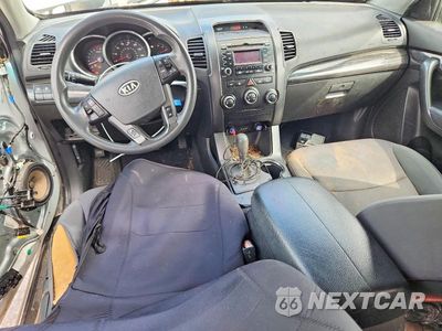 Zdjęcie 8 z 12 samochodu: 2011 KIA SORENTO LX VIN:5XYKT3A13BG155339 - miniatura