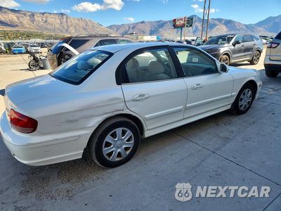 Trzecie zdjęcie samochodu z tyłu: 2005 HYUNDAI SONATA GL VIN:KMHWF25H85A164905 - miniatura
