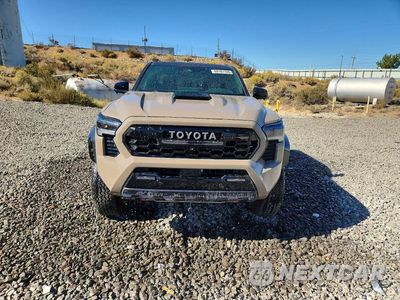 Piąte zdjęcie samochodu w środku: 2025 TOYOTA TACOMA TRD PRO HV VIN:3TYLC5LN8ST032787 - miniatura