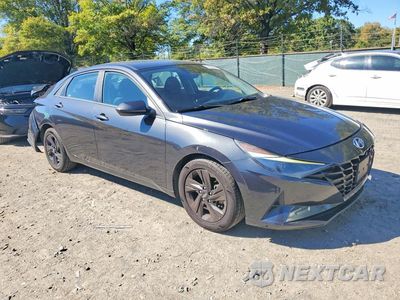 Czwarte zdjęcie samochodu z boku: 2021 HYUNDAI ELANTRA SEL VIN:5NPLM4AG7MH046048 - miniatura