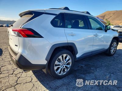 Trzecie zdjęcie samochodu z tyłu: 2023 TOYOTA RAV4 XLE PREMIUM VIN:2T3C1RFV8PW283304 - miniatura