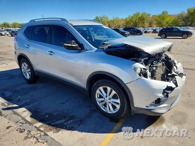Czwarte zdjęcie samochodu z boku: 2015 NISSAN ROGUE SV VIN:KNMAT2MTXFP510447 - miniatura