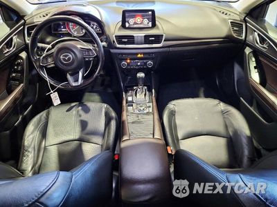 Zdjęcie 8 z 12 samochodu: 2018 MAZDA 3 GRAND TOURING VIN:3MZBN1M39JM215523 - miniatura