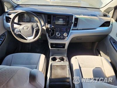 Zdjęcie 8 z 13 samochodu: 2015 TOYOTA SIENNA LE VIN:5TDKK3DC6FS600018 - miniatura