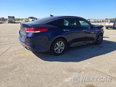 Trzecie zdjęcie samochodu z tyłu: 2017 KIA OPTIMA LX VIN:5XXGT4L31HG125814 - miniatura