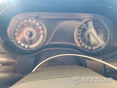 Zdjęcie 9 z 12 samochodu: 2015 CHRYSLER 300 S VIN:2C3CCABT6FH921083 - miniatura