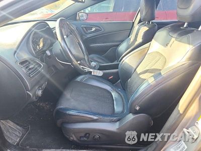 Zdjęcie 7 z 12 samochodu: 2015 CHRYSLER 200 S VIN:1C3CCCBB6FN668082 - miniatura