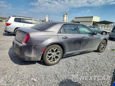 Trzecie zdjęcie samochodu z tyłu: 2015 CHRYSLER 300 S VIN:2C3CCAGG2FH922954 - miniatura