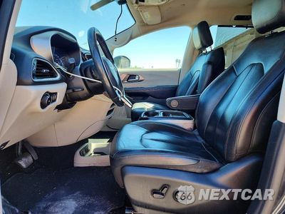 Zdjęcie 7 z 12 samochodu: 2020 CHRYSLER PACIFICA TOURING L VIN:2C4RC1BG1LR275384 - miniatura