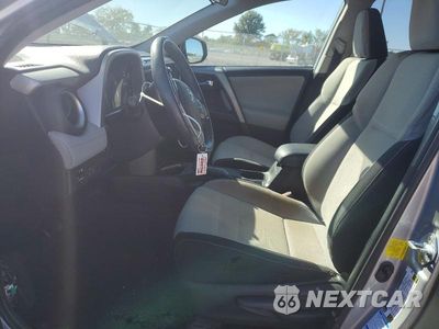 Zdjęcie 7 z 13 samochodu: 2016 TOYOTA RAV4 XLE VIN:2T3RFREV6GW454600 - miniatura
