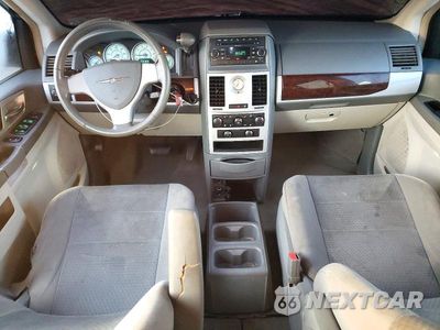 Zdjęcie 8 z 13 samochodu: 2010 CHRYSLER TOWN & COUNTRY TOURING VIN:2A4RR5D10AR373392 - miniatura