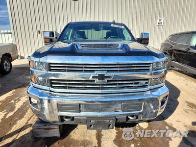 Piąte zdjęcie samochodu w środku: 2017 CHEVROLET SILVERADO K2500 HEAVY DUTY LTZ VIN:1GC1KWEYXHF191516 - miniatura