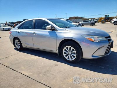 Czwarte zdjęcie samochodu z boku: 2017 TOYOTA CAMRY LE VIN:4T1BF1FK5HU703082 - miniatura