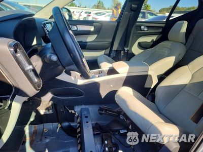 Zdjęcie 7 z 13 samochodu: 2020 VOLVO XC40 T5 MOMENTUM VIN:YV4162UKXL2339817 - miniatura