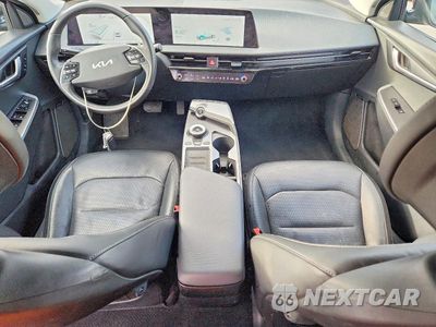 Zdjęcie 8 z 13 samochodu: 2023 KIA EV6 WIND VIN:KNDC34LA9P5126810 - miniatura