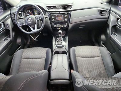 Zdjęcie 8 z 13 samochodu: 2017 NISSAN ROGUE SV VIN:5N1AT2MV9HC858022 - miniatura