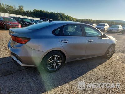 Trzecie zdjęcie samochodu z tyłu: 2023 KIA FORTE LXS VIN:3KPF24AD2PE558690 - miniatura