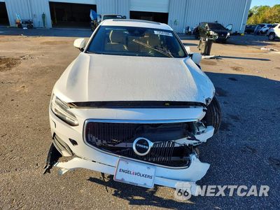 Piąte zdjęcie samochodu w środku: 2017 VOLVO S90 T5 MOMENTUM VIN:YV1102AK3H1006987 - miniatura