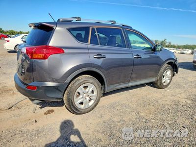 Trzecie zdjęcie samochodu z tyłu: 2015 TOYOTA RAV4 LE VIN:JTMBFREV6FJ036973 - miniatura