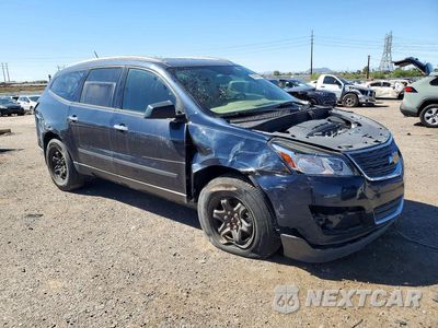 Czwarte zdjęcie samochodu z boku: 2015 CHEVROLET TRAVERSE LS VIN:1GNKRFED1FJ356710 - miniatura