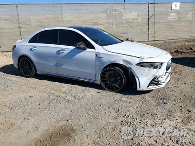 Czwarte zdjęcie samochodu z boku: 2021 MERCEDES-BENZ A 35 AMG VIN:W1K3G5BB4MJ290057 - miniatura