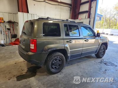 Trzecie zdjęcie samochodu z tyłu: 2016 JEEP PATRIOT SPORT VIN:1C4NJRBB4GD566221 - miniatura