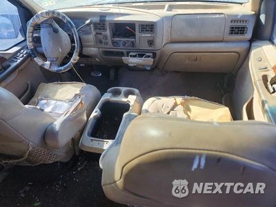 Zdjęcie 8 z 13 samochodu: 2000 FORD EXCURSION LIMITED VIN:1FMNU43L3YEC76786 - miniatura