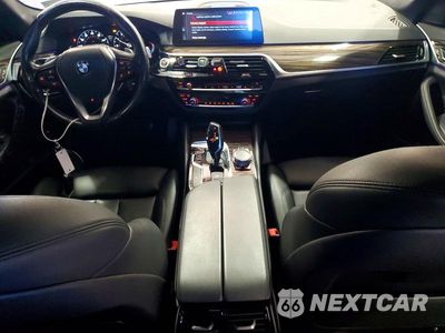 Zdjęcie 8 z 12 samochodu: 2019 BMW 530 XI VIN:WBAJA7C57KWW08306 - miniatura