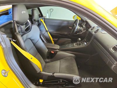 Zdjęcie 10 z 13 samochodu: 2021 PORSCHE CAYMAN GT4 VIN:WP0AC2A8XMS289300 - miniatura
