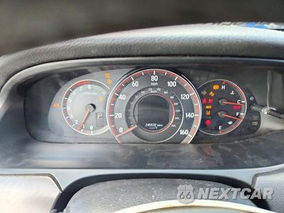 Zdjęcie 9 z 12 samochodu: 2016 HONDA ACCORD SPORT VIN:1HGCR2F64GA074845 - miniatura